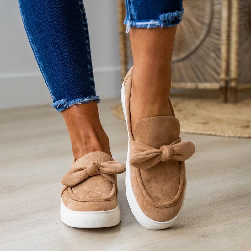 How To Match Your Shoe Style to Different Jean Cuts