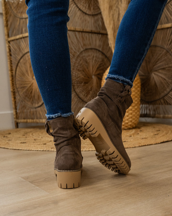 NEW! Very G Demi Slouch Boots - Taupe Very G