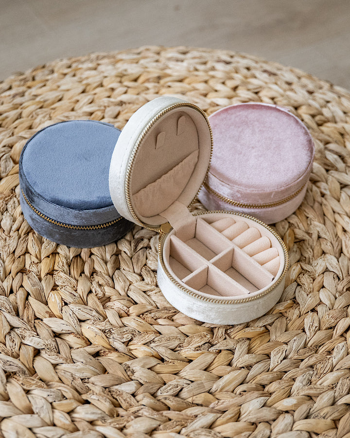 Velvet Circular Jewelry Case - 3 Options Mugsby