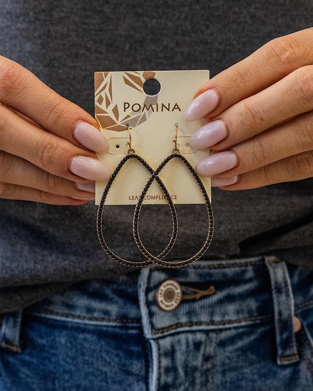 Black Stone Embedded Teardrop Earrings Trendy Wholesale