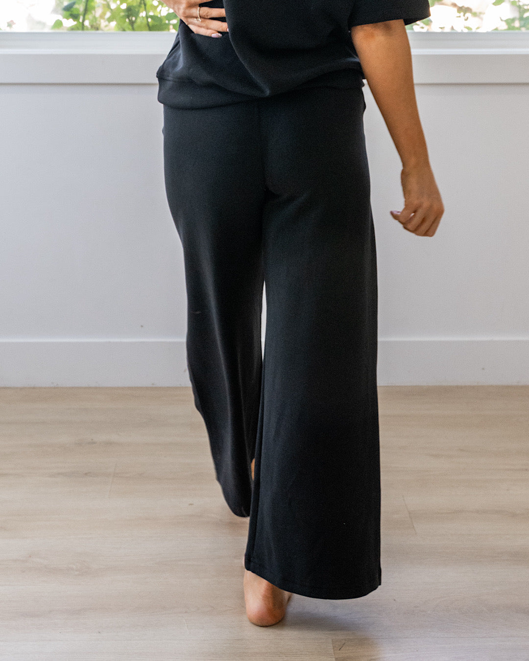 NEW! Kendall Scuba Fabric Wide Leg Pants - Black