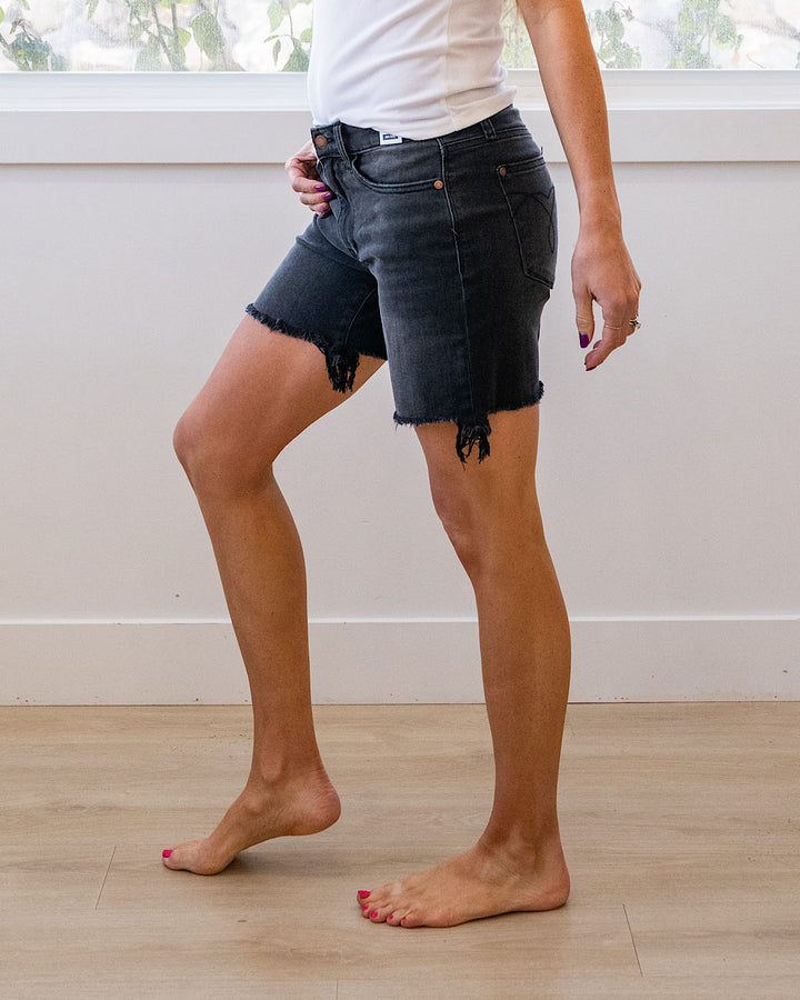 Judy Blue Elliana 2 Button Dad Shorts - Black Judy Blue