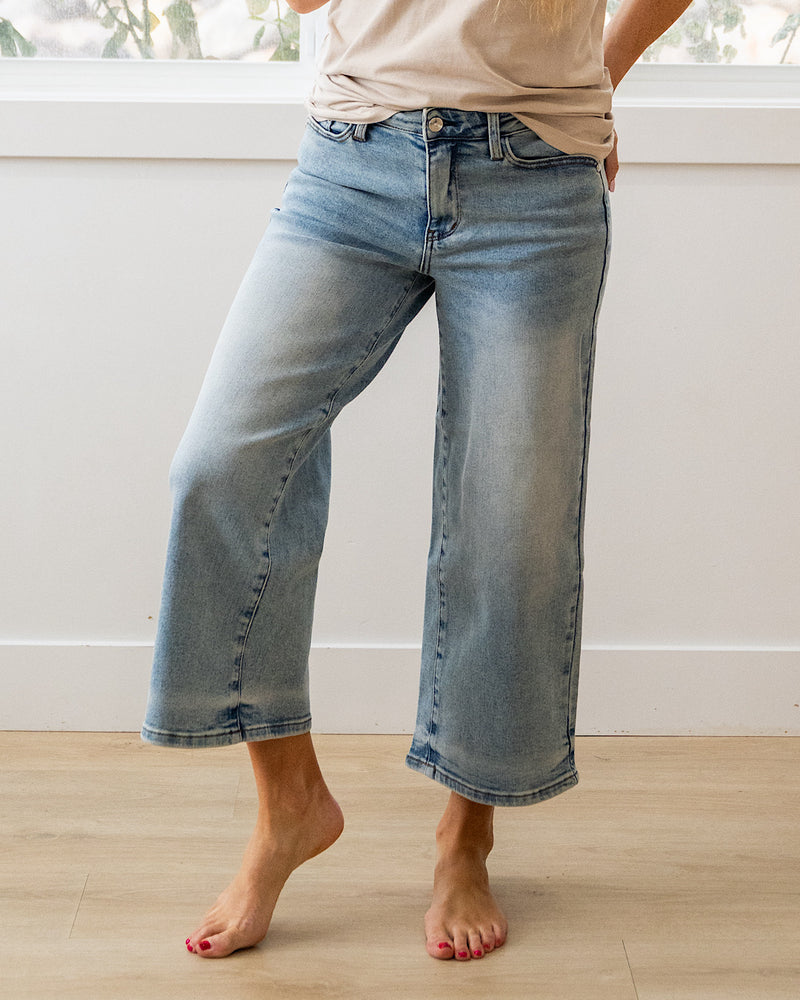 NEW! Judy Blue Gretchen Wide Leg Cropped Jeans Judy Blue
