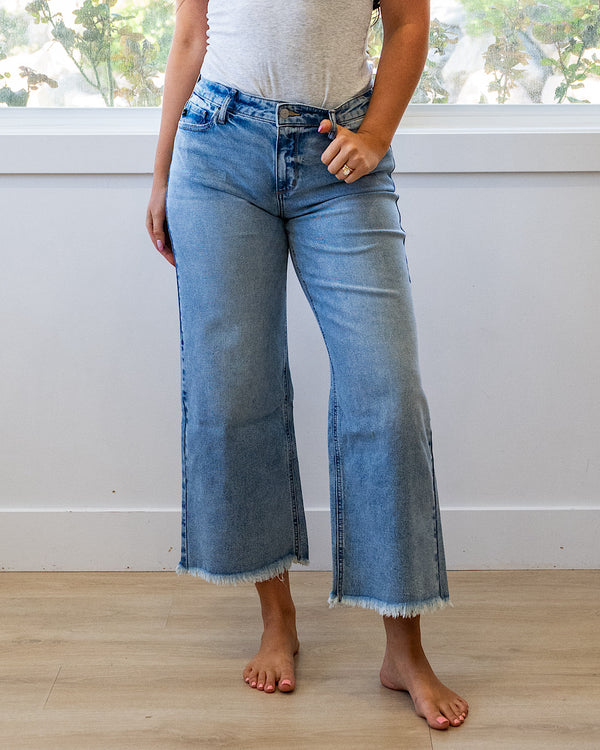 NEW! KanCan Logan Fray Hem Wide Leg Jeans KanCan