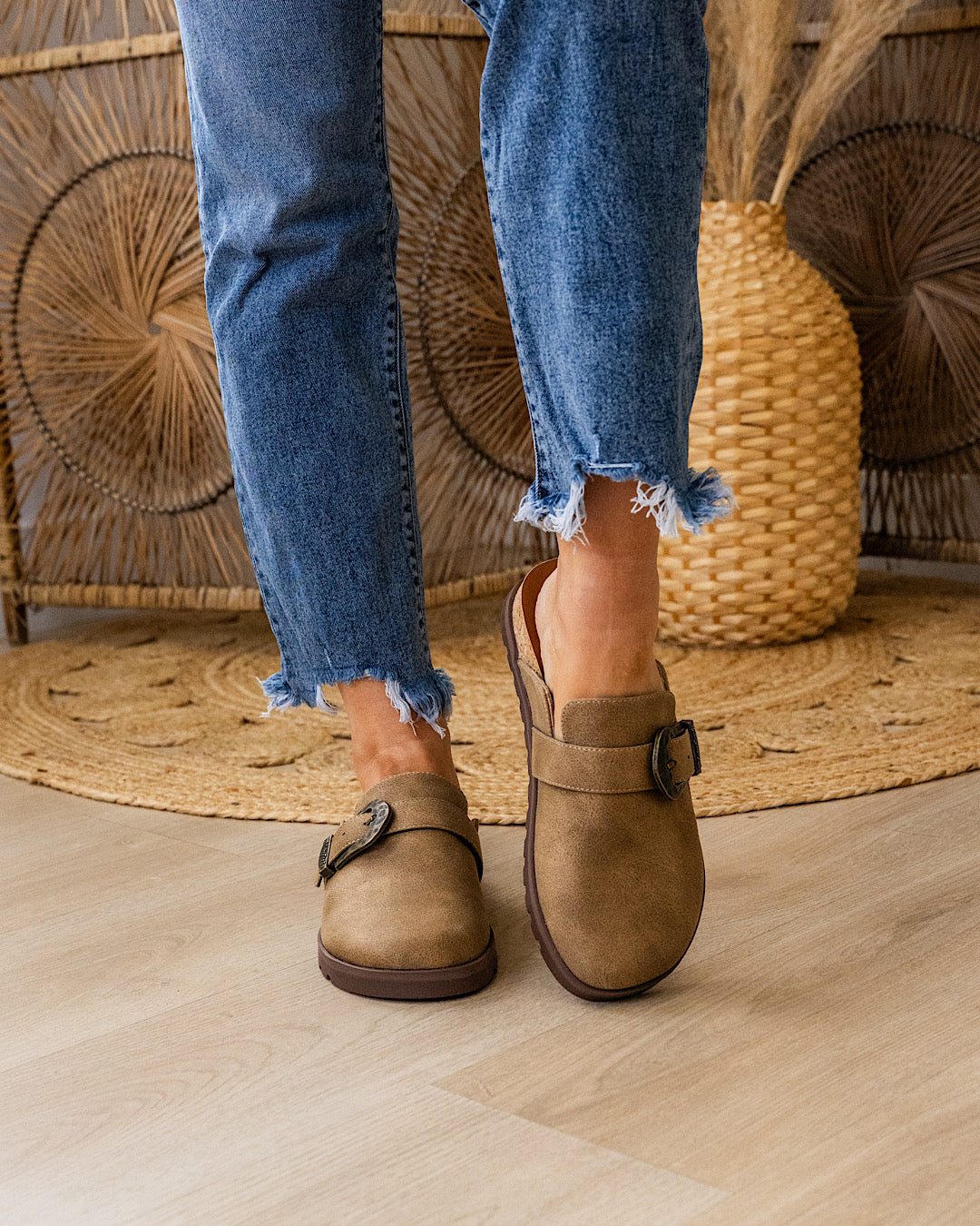 Blowfish Sienna Slides - Tan Blowfish