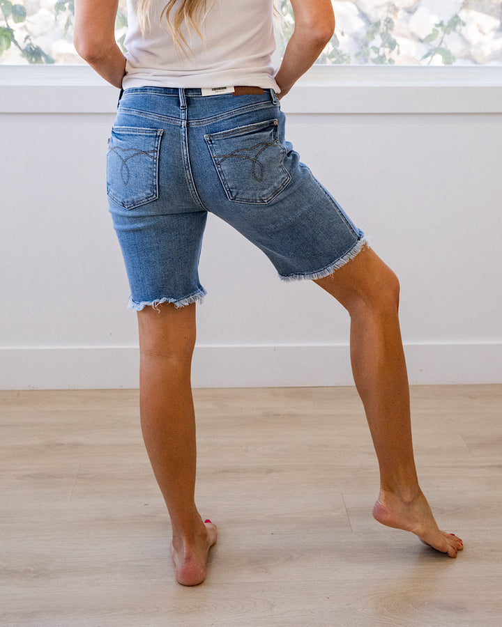 NEW! Judy Blue Britta Fray Hem Bermuda Jean Shorts Judy Blue