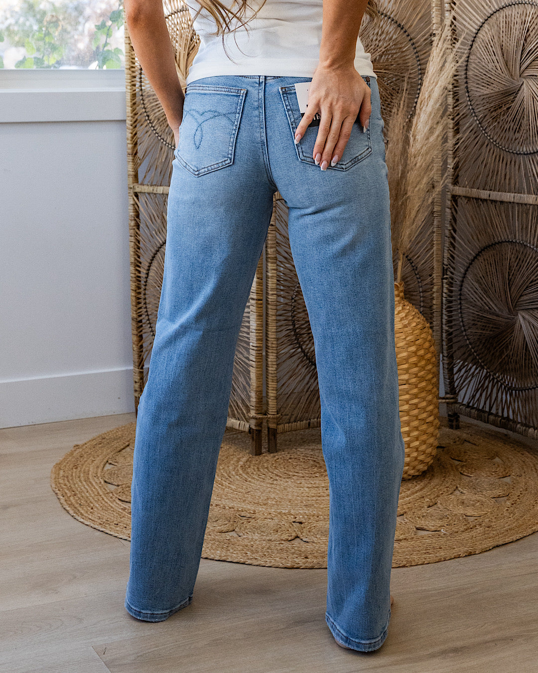 NEW! Judy Blue Adria Rigid Magic Straight Jeans Judy Blue