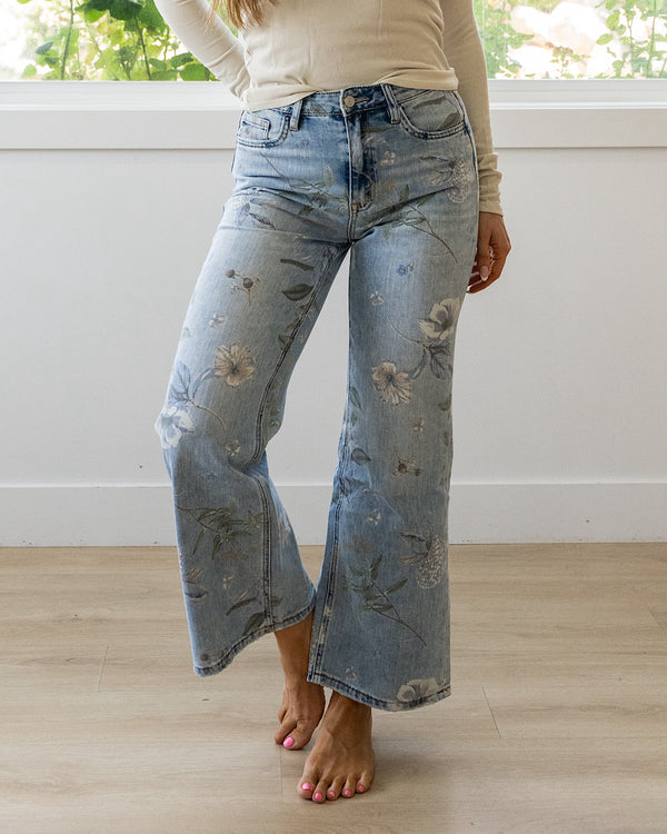 NEW! Vervet Kyla Vintage Floral Flare Jeans Vervet