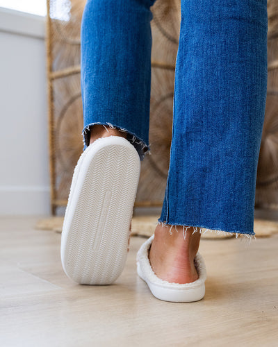 NEW! Floral Checkered Slippers - Beige Trendy Wholesale