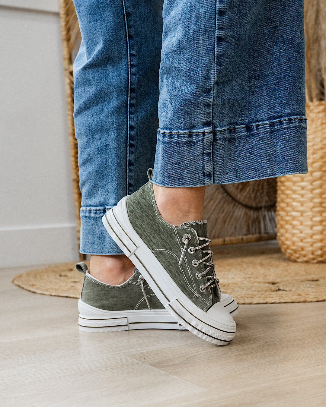Very G Aman Velvet Sneakers - Sage Very G