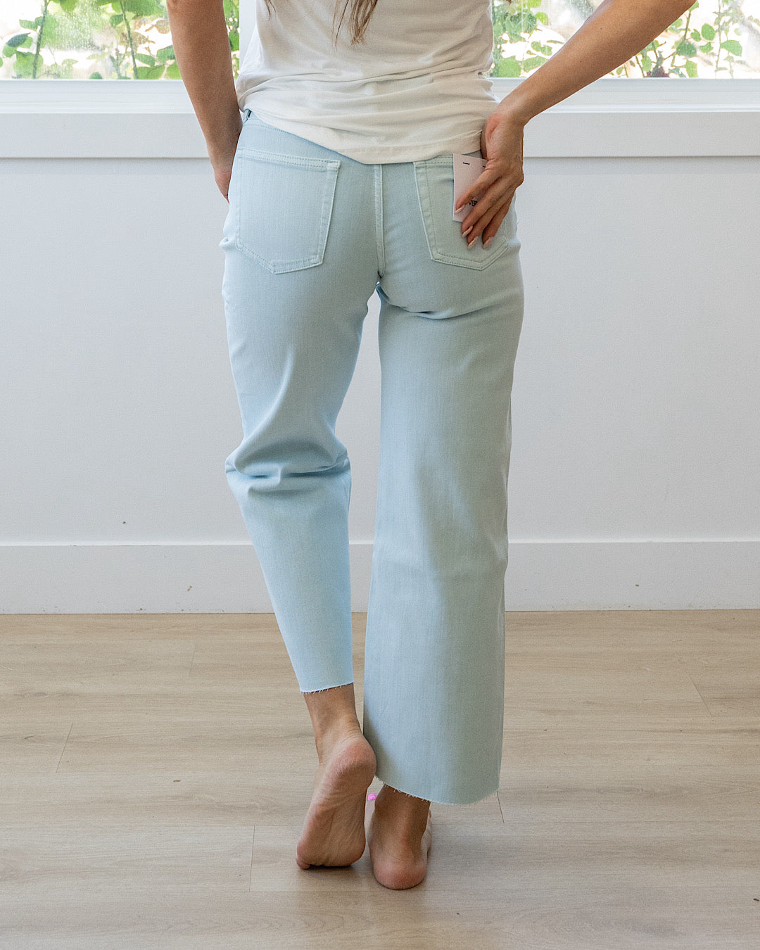 NEW! Vervet Skye Wide Leg Non Distressed Crop Jeans - Winter Sky