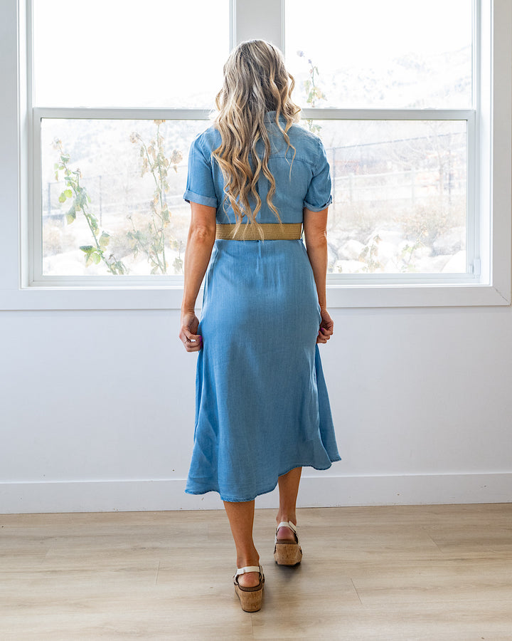Este Belted Midi Dress - Chambray Mine