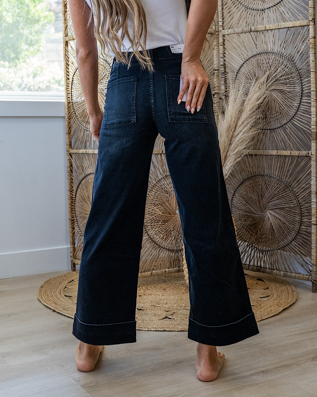 NEW! Vervet Maggie Roll Hem Elastic Waist Wide Leg Jeans - Black