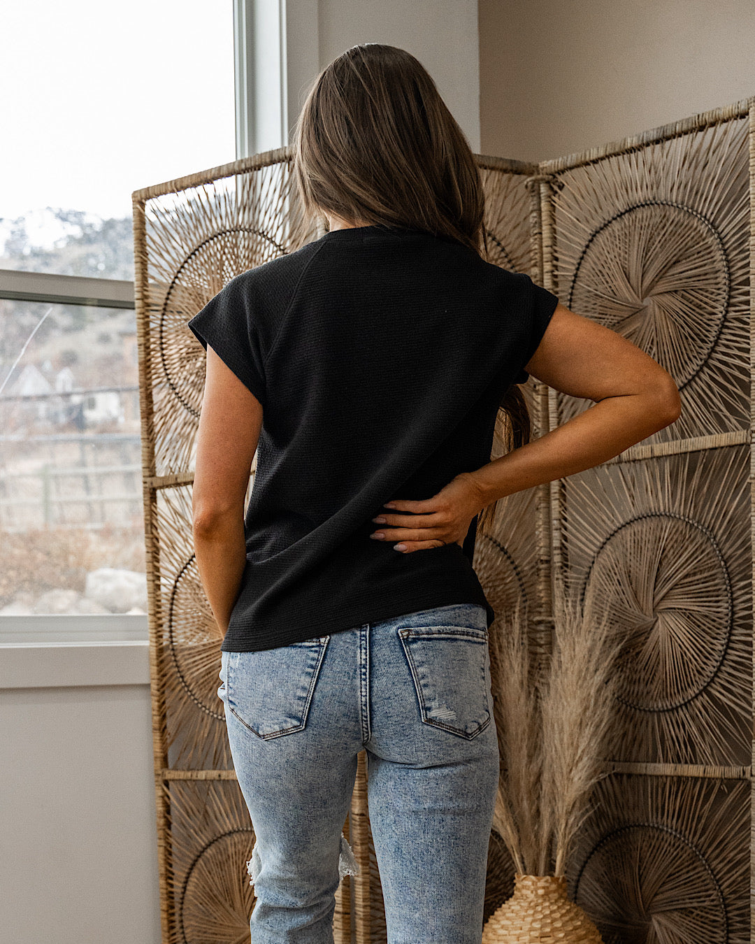 Justina Cloud Knit Short Sleeve Top - Black Tres Bien