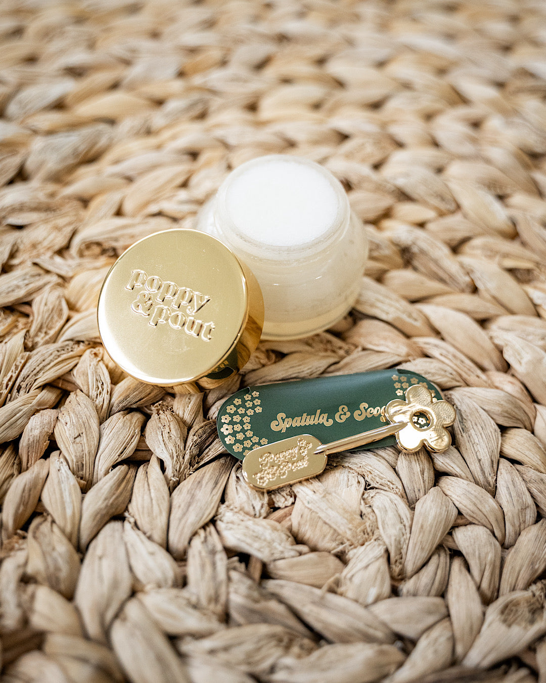 Poppy & Pout Gold Daisy Spatula & Scoop Poppy & Pout