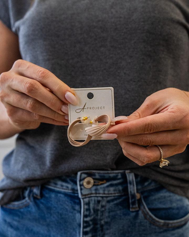 Overlapping Hoop Earrings - Beige Trendy Wholesale