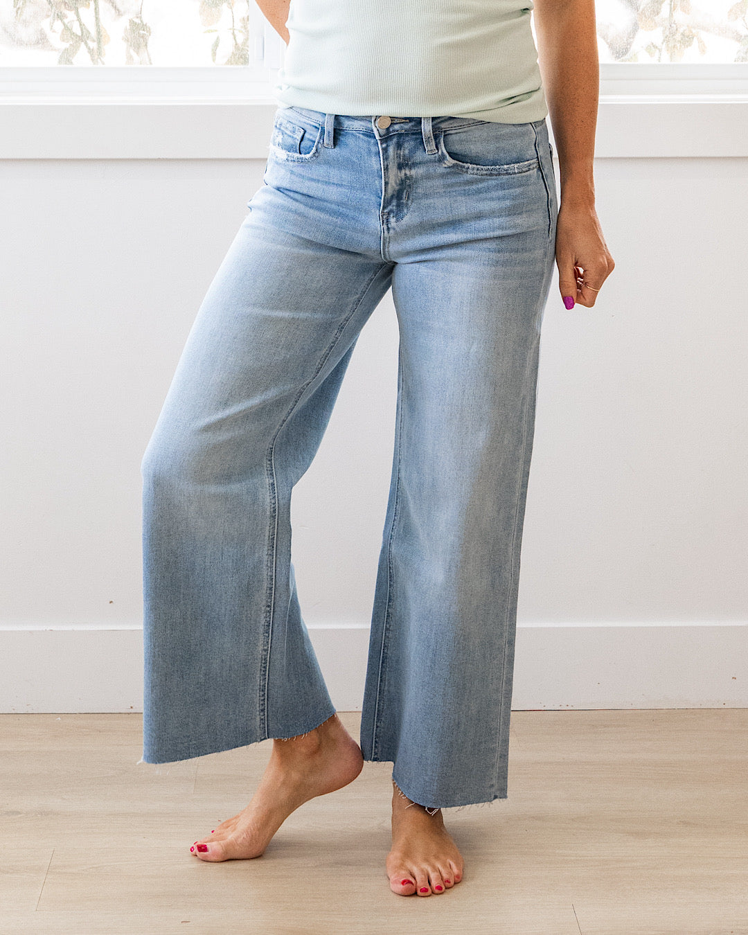 NEW! Vervet Tiff Wide Leg Jeans