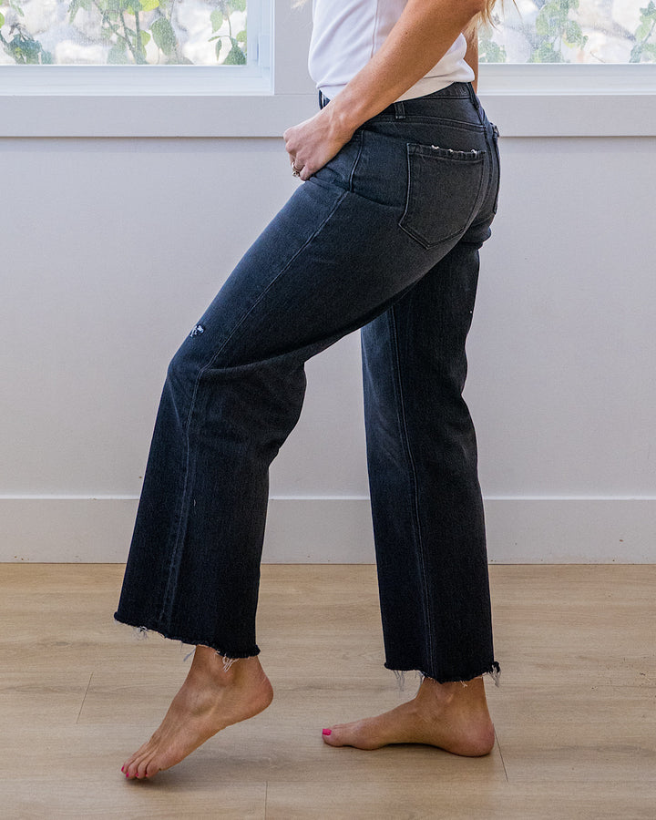 NEW! Vervet Carolina Fray Hem Slim Wide Leg Jeans - Black Vervet