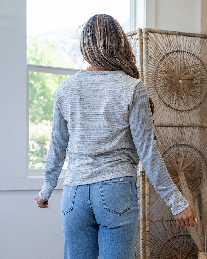 Beth Contrast Fabric Knit Top - Heather Gray Staccato