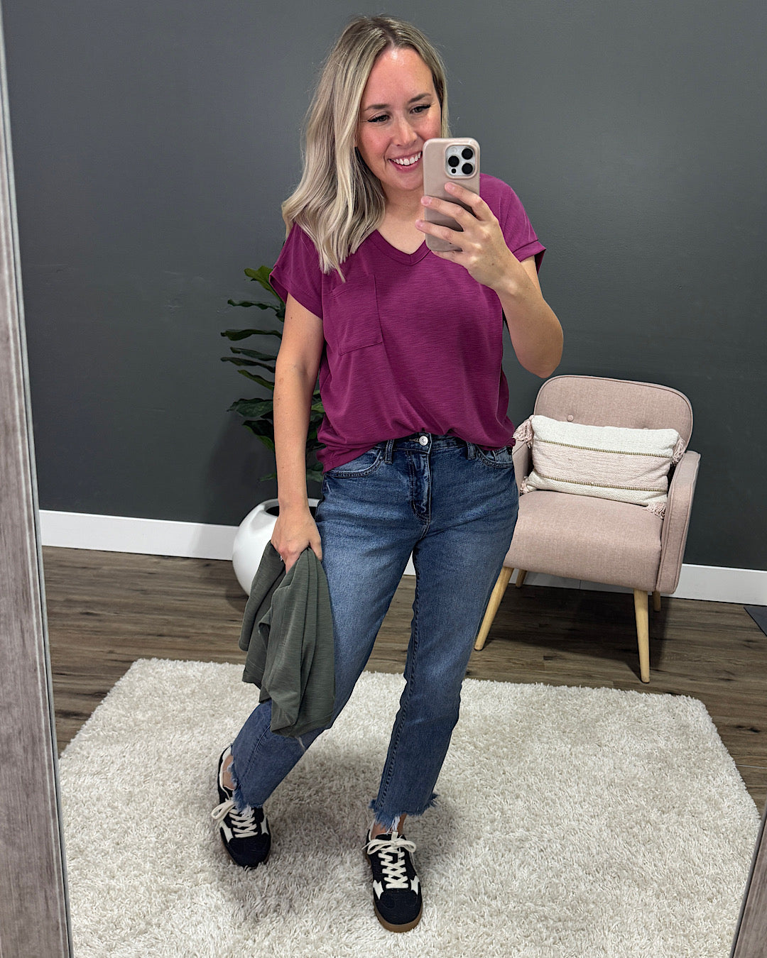 The Effortless V Neck Pocket Top - Magenta SALE Staccato