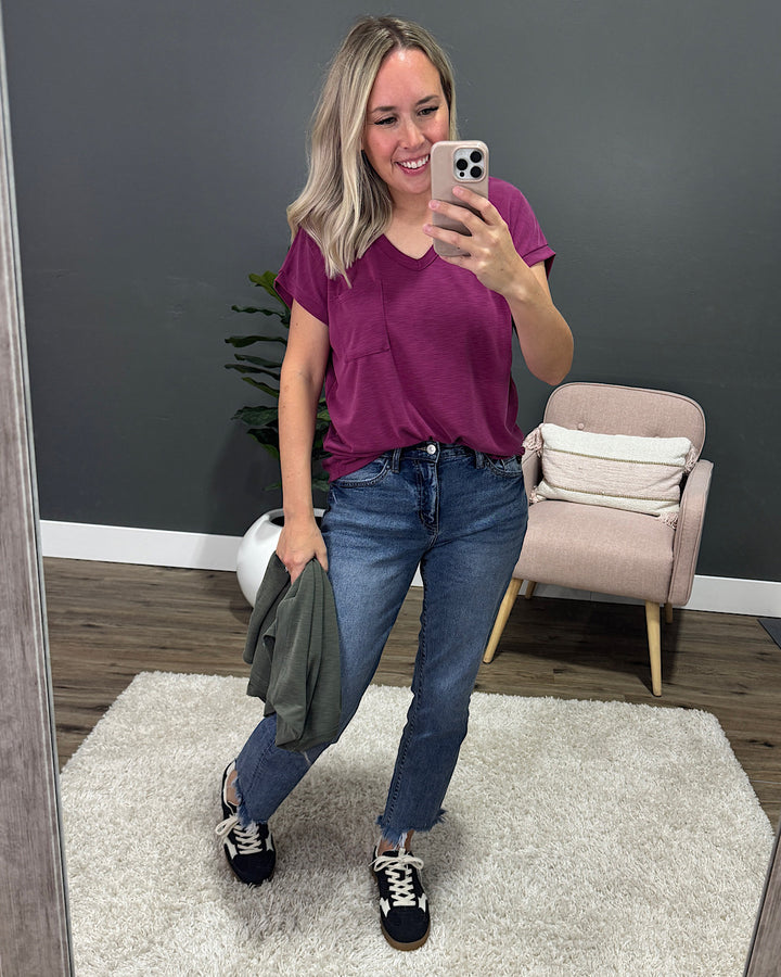 The Effortless V Neck Pocket Top - Magenta SALE Staccato