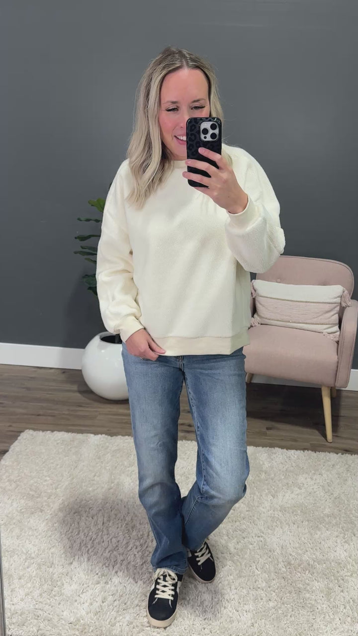 Della Cozy Fleece Pullover - Cream Staccato