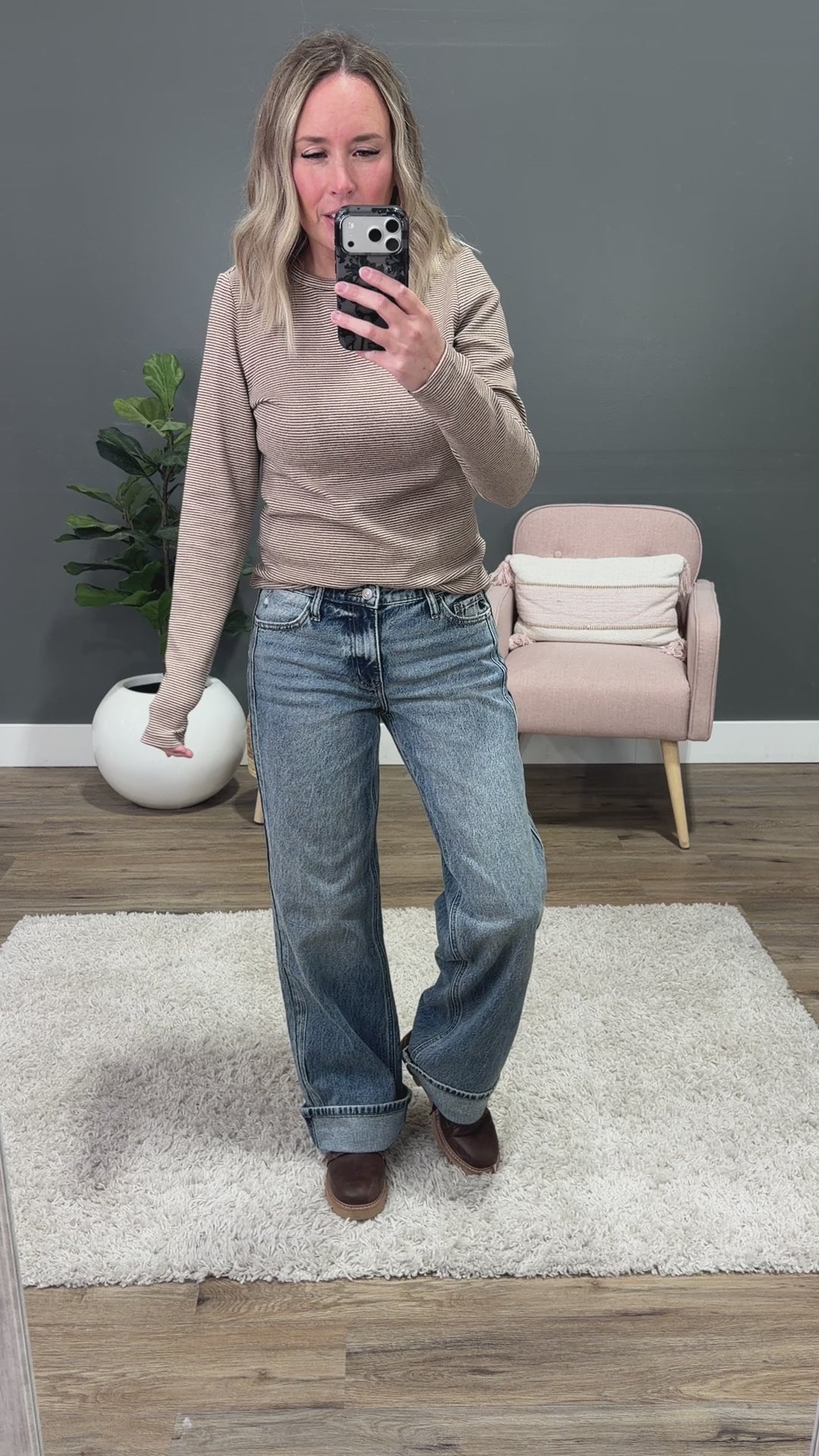 NEW! KanCan Peyton 90's Relaxed Straight Jeans